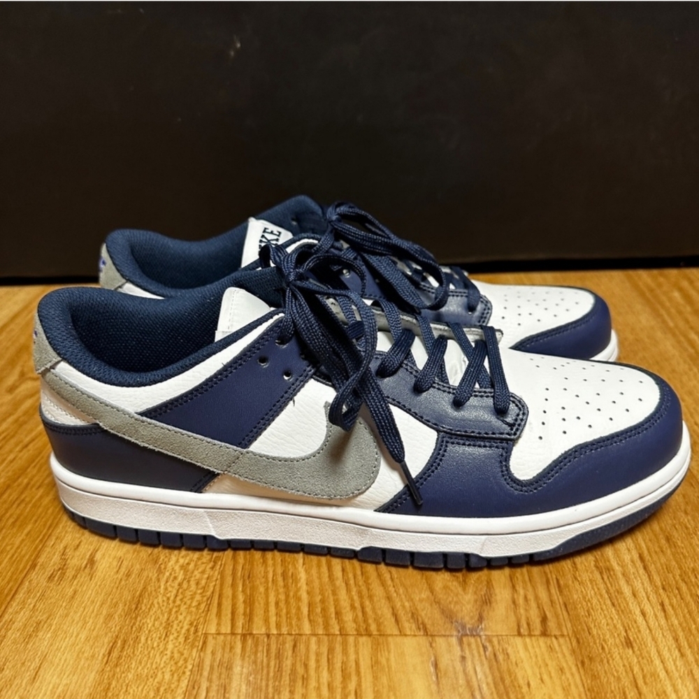 Nike Dunk Low "MIDNIGHT NAVY"